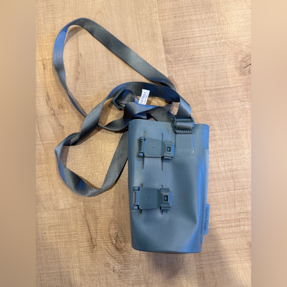 Hydro Flask Water Bottle Sling View 2